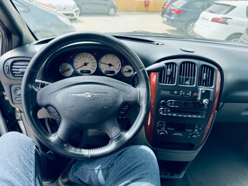 CHRYSLER GRAND VOYAGER 2,8CRD limit aut 5p