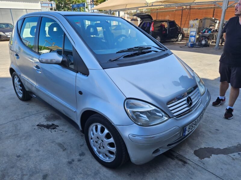 MERCEDES-BENZ Clase A
