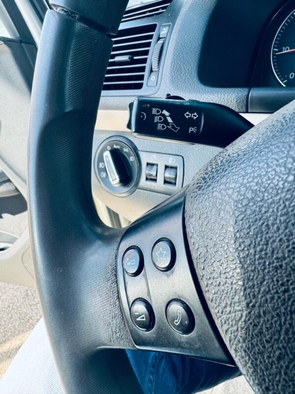 VOLKSWAGEN Touran 1.9 TDI 105cv Sport 5p.