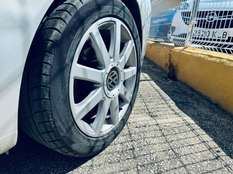 VOLKSWAGEN Touran 1.9 TDI 105cv Sport 5p.