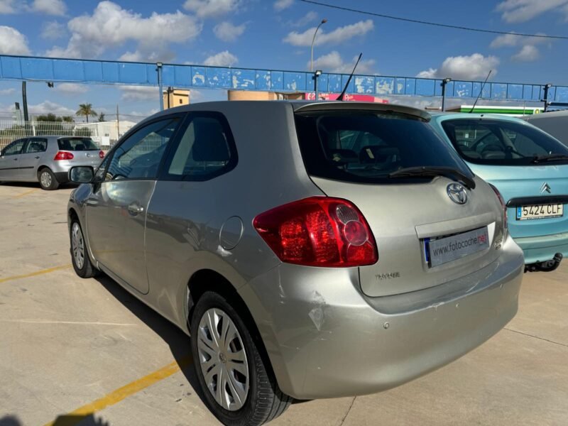 TOYOTA AURIS 2.0 D