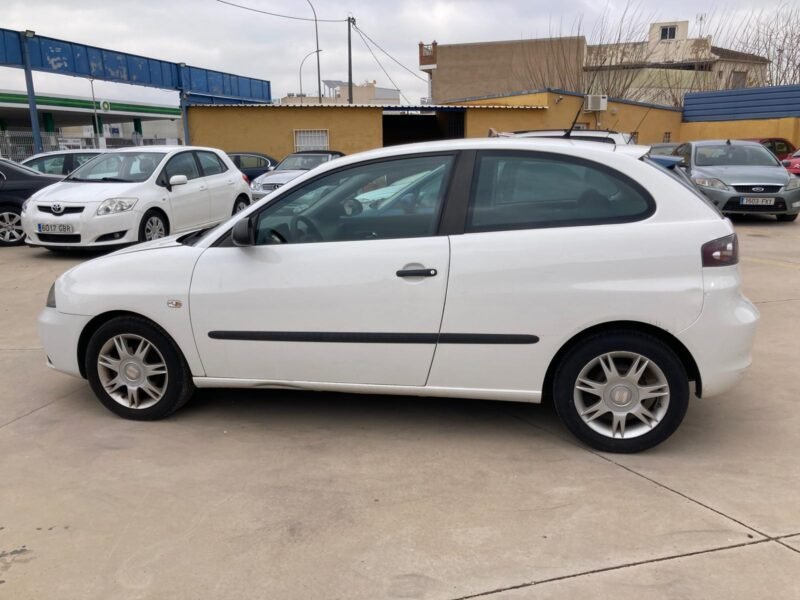 SEAT Ibiza 1.4 TDI 3 Puertas
