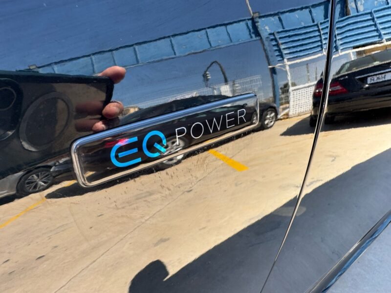 MERCEDES-BENZ A250 EQPOWER AMG