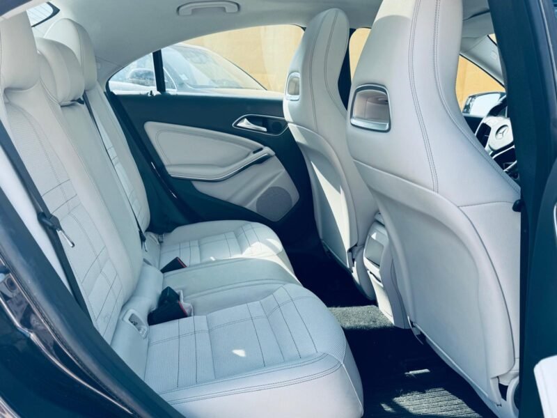 MERCEDES-BENZ CLA 200 Cdi