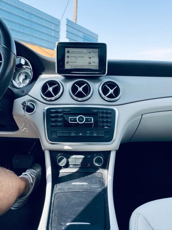 MERCEDES-BENZ CLA 200 Cdi