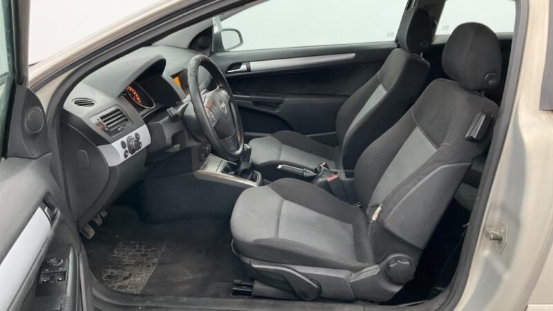 OPEL Astra GTC 1.7 DTi