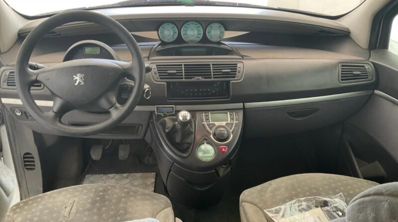 PEUGEOT 807 2,0HDI SR