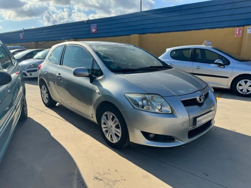 TOYOTA AURIS 2.0 D