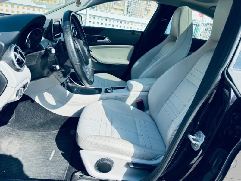 MERCEDES-BENZ CLA 200 Cdi