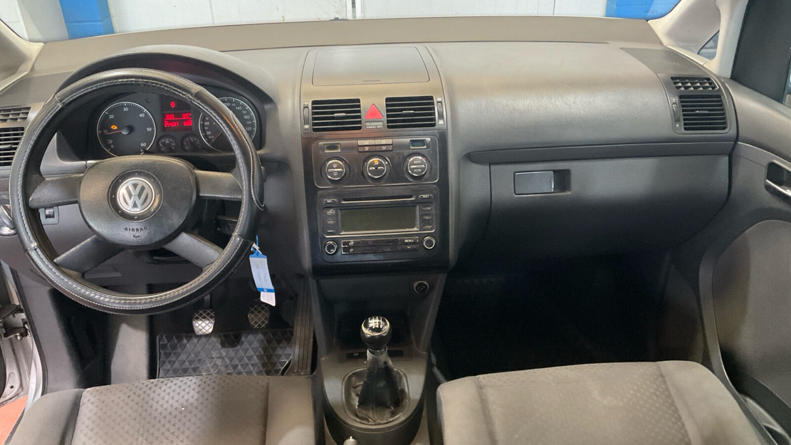 VOLKSWAGEN Touran 1.9 TDI Advance